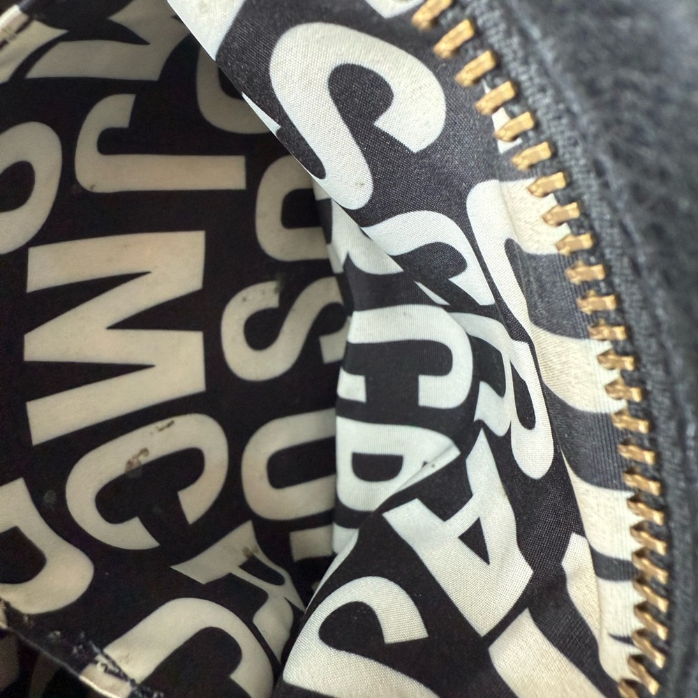 Marc Jacob’s Black Leather Crossbody Bag - Picture 4 of 7